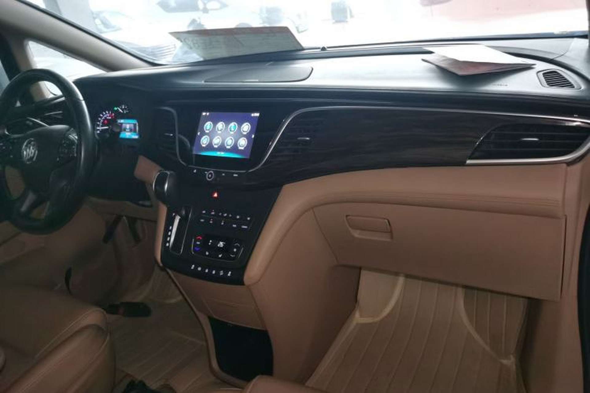Used Buick GL8 2017 ES 28T Premium Version China V Standard Center Console