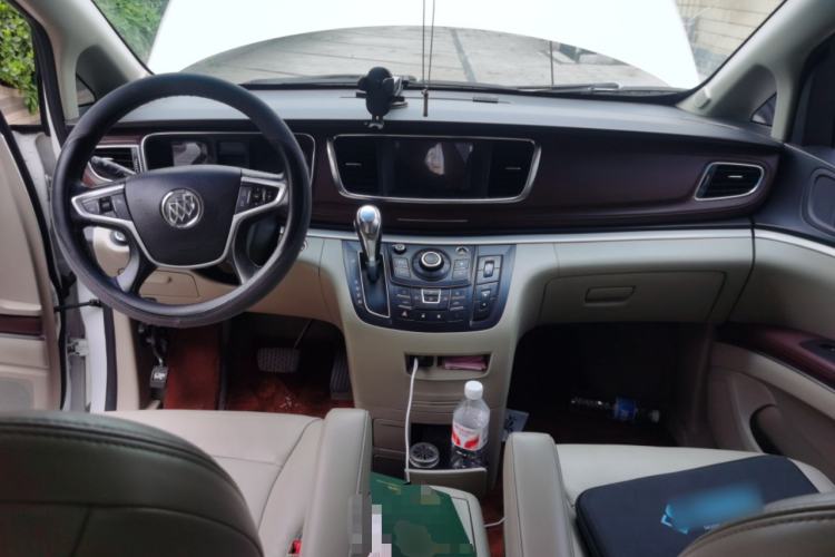 Used Buick GL8 2017 25S Luxury Version China V Standard Center Console