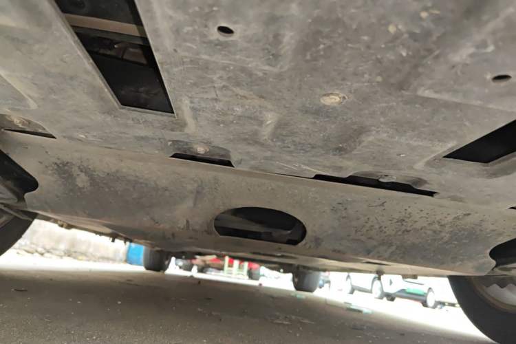 Used Buick GL8 2017 ES 28T Premium Version China V Standard Chassis Front