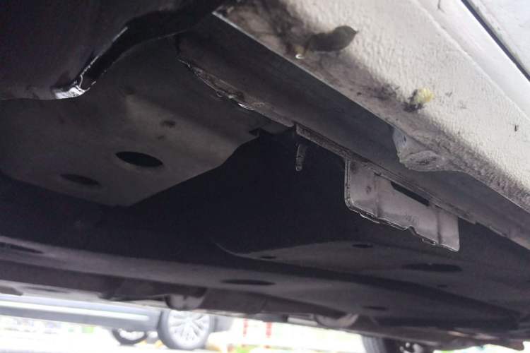 Used Buick GL8 2017 ES 28T Luxury Model China V Standard Chassis Front Left
