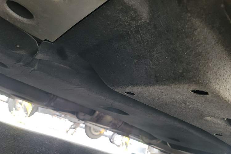 Used Buick GL8 2017 ES 28T Flagship Model China V Standard Chassis Front Left