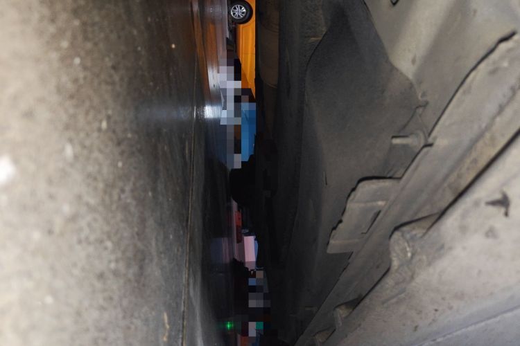 Used Buick GL8 2017 ES 28T Luxury Model China V Standard Chassis Front Left