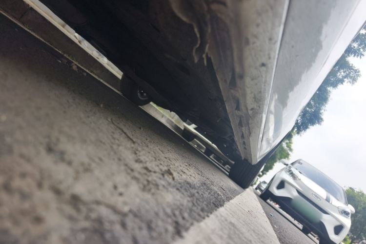 Used Buick GL8 2017 ES 28T Comfort Model China V Standard Chassis Front Left