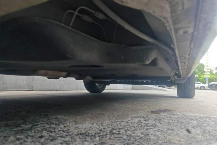 Used Buick GL8 2017 25S Luxury Version China V Standard Chassis Front Left