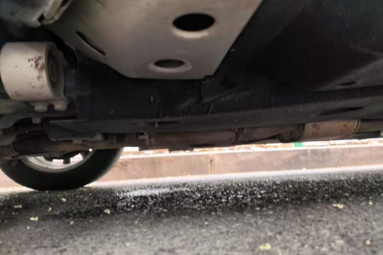 Used Buick GL8 2017 ES 28T Comfort Model China V Standard Chassis Front Left