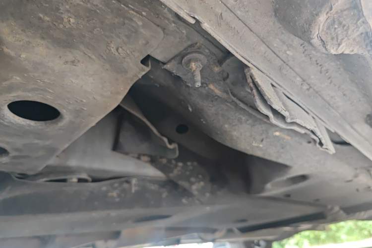 Used Buick GL8 2017 ES 28T Luxury Model China V Standard Chassis Front Left