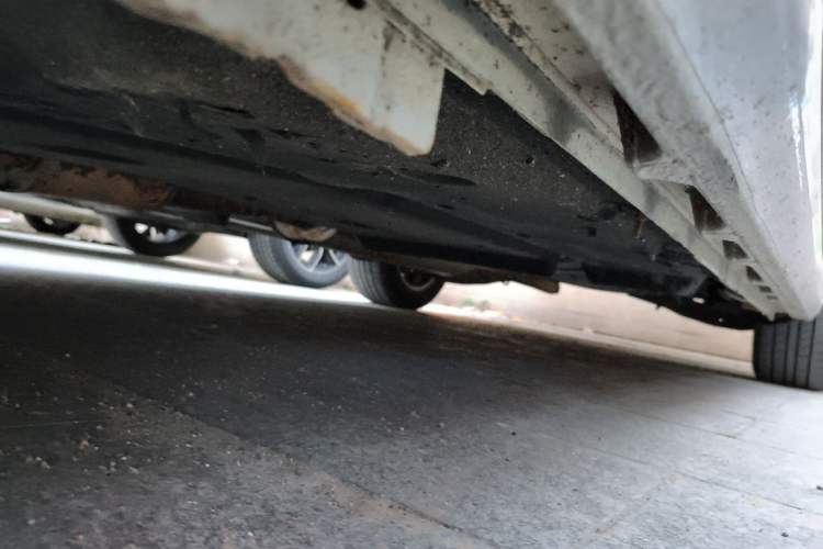 Used Buick GL8 2017 ES 28T Comfort Model China V Standard Chassis Front Left