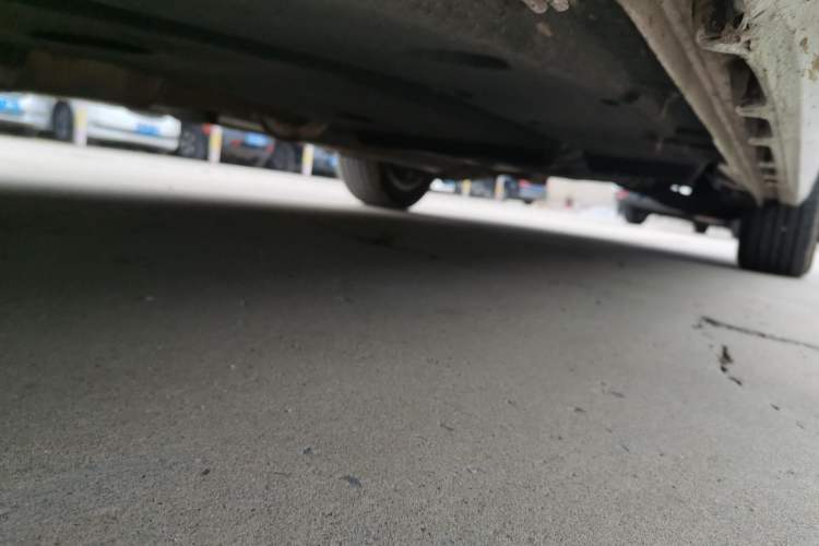 Used Buick GL8 2017 ES 28T Flagship Model China V Standard Chassis Front Left