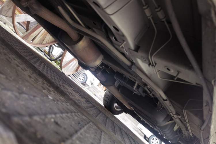 Used Buick GL8 2017 25S Prestige Version China V Standard Chassis Front Left