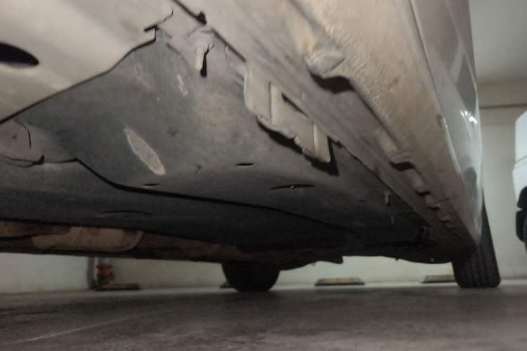 Used Buick GL8 2017 ES 28T Luxury Model China V Standard Chassis Front Left