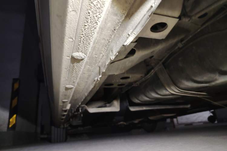 Used Buick GL8 2017 ES 28T Flagship Model China V Standard Chassis Front Left