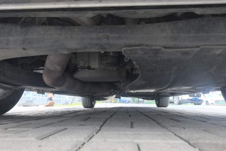 Used Buick GL8 2017 ES 28T Luxury Model China V Standard Chassis Front