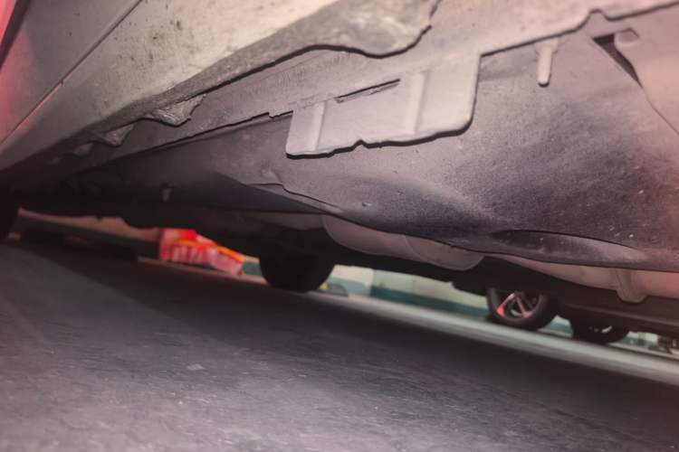 Used Buick GL8 2017 ES 28T Flagship Model China V Standard Chassis Front Right