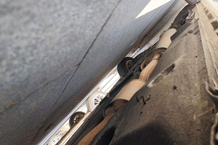 Used Buick GL8 2017 ES 28T Comfort Model China V Standard Chassis Front Right