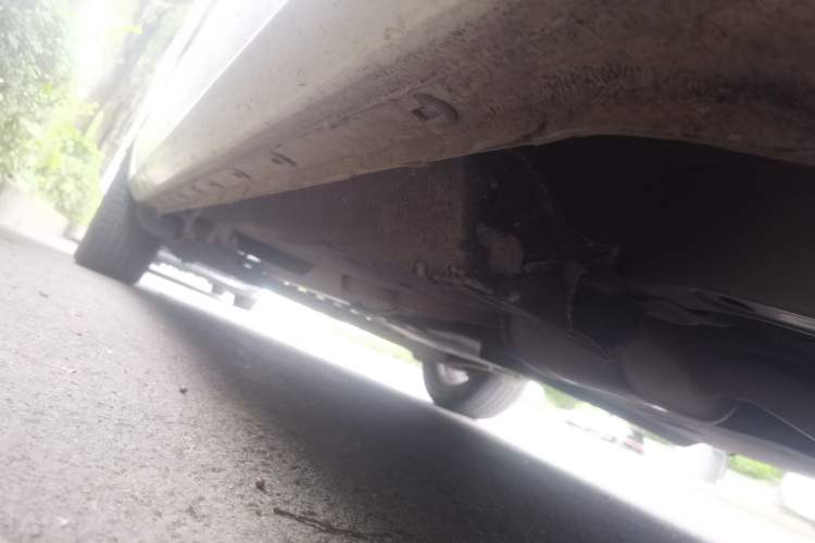 Used Buick GL8 2017 25S Prestige Version China V Standard Chassis Front Right