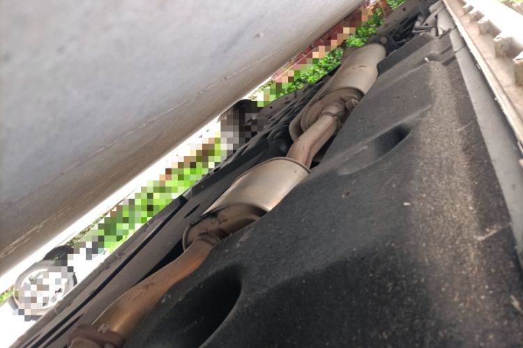 Used Buick GL8 2017 ES 28T Comfort Model China V Standard Chassis Front Right