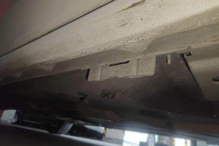 Used Buick GL8 2017 ES 28T Premium Version China V Standard Chassis Front Right