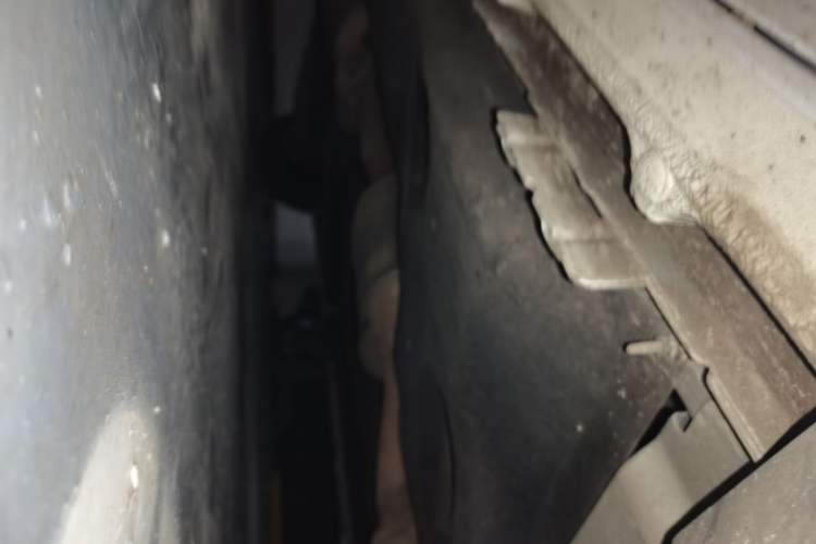 Used Buick GL8 2017 ES 28T Comfort Model China V Standard Chassis Front Right