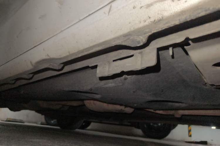 Used Buick GL8 2017 ES 28T Luxury Model China V Standard Chassis Front Right