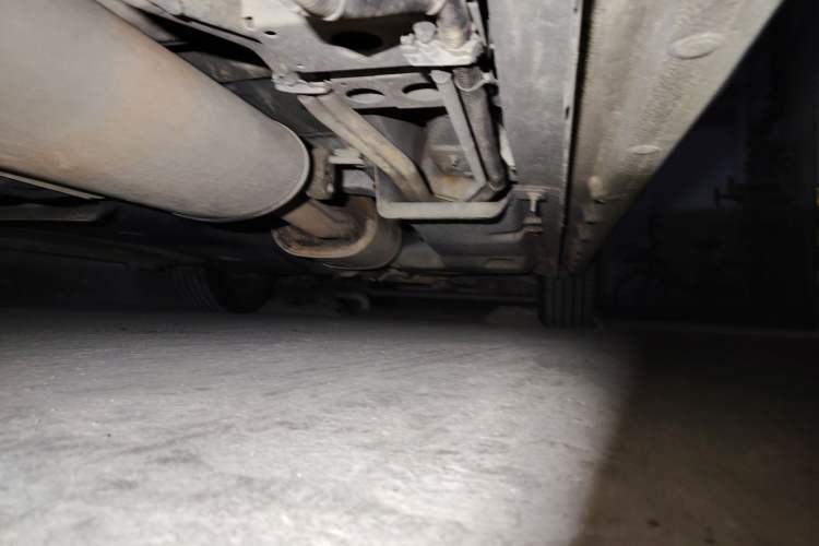 Used Buick GL8 2017 ES 28T Flagship Model China V Standard Chassis Front Right