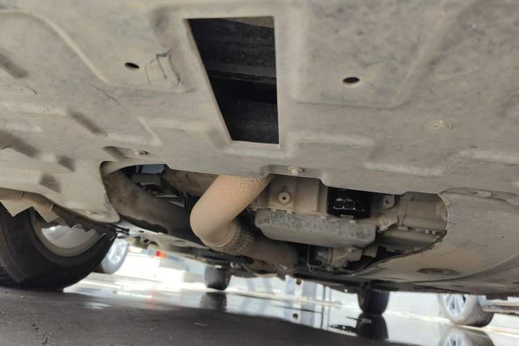 Used Buick GL8 2017 ES 28T Comfort Model China V Standard Chassis Rear