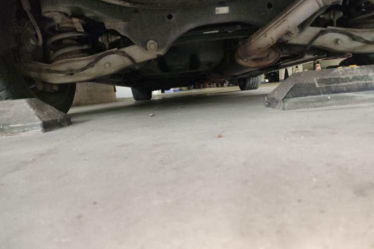 Used Buick GL8 2017 ES 28T Flagship Model China V Standard Chassis Rear