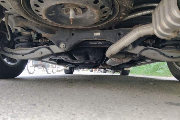 Used Buick GL8 2017 ES 28T Premium Version China V Standard Chassis Rear