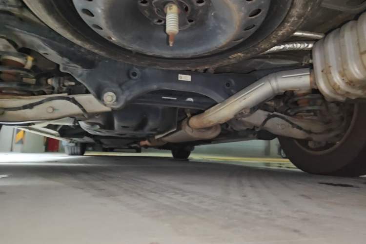 Used Buick GL8 2017 ES 28T Flagship Model China V Standard Chassis Rear