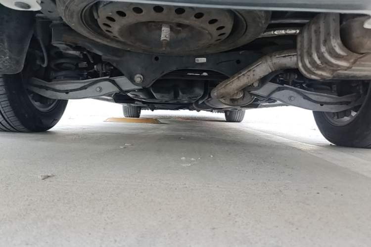 Used Buick GL8 2017 ES 28T Flagship Model China V Standard Chassis Rear
