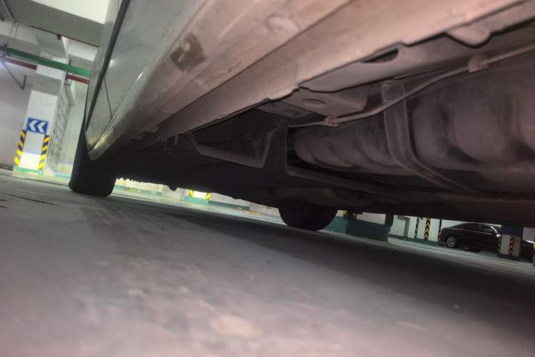Used Buick GL8 2017 ES 28T Flagship Model China V Standard Chassis Rear Left