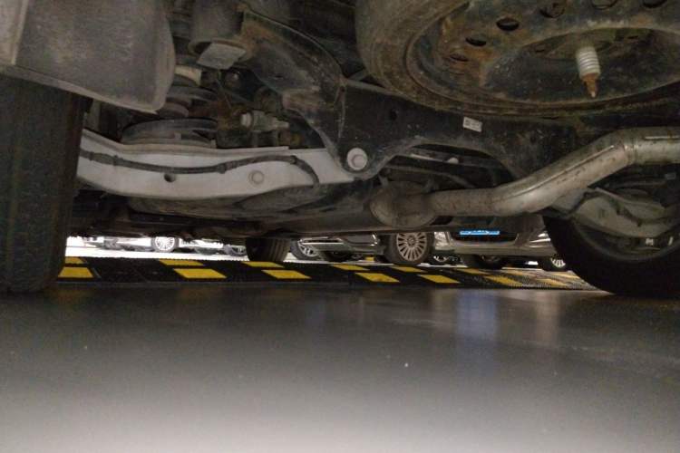 Used Buick GL8 2017 ES 28T Flagship Model China V Standard Chassis Rear Left