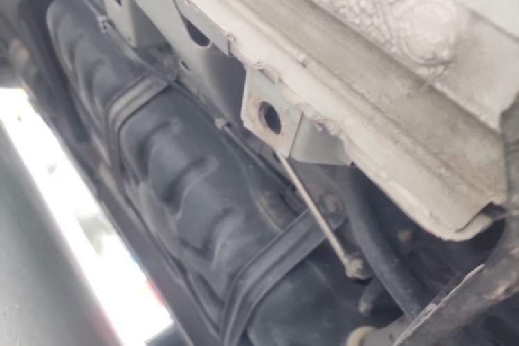 Used Buick GL8 2017 ES 28T Luxury Model China V Standard Chassis Rear Left
