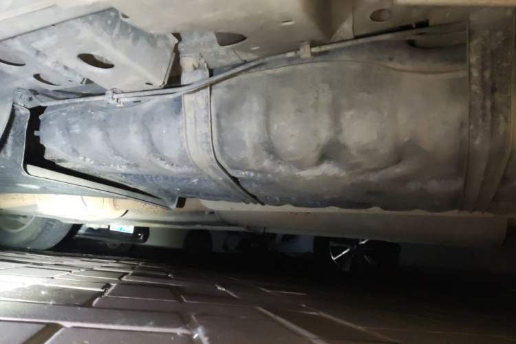 Used Buick GL8 2017 ES 28T Luxury Model China V Standard Chassis Rear Left