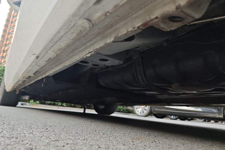Used Buick GL8 2017 ES 28T Luxury Model China V Standard Chassis Rear Left