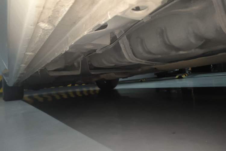 Used Buick GL8 2017 ES 28T Comfort Model China V Standard Chassis Rear Left