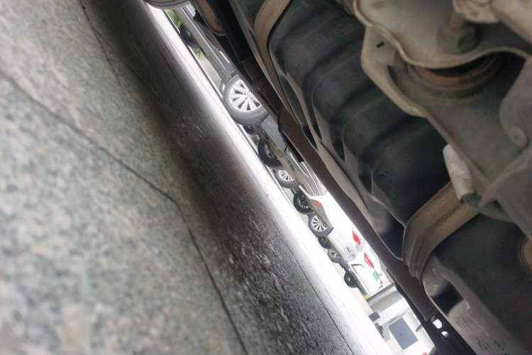 Used Buick GL8 2017 25S Luxury Version China V Standard Chassis Rear Left