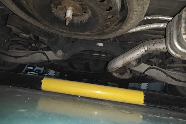 Used Buick GL8 2017 ES 28T Premium Version China V Standard Chassis Rear