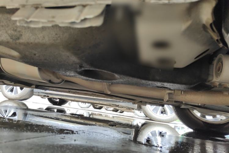 Used Buick GL8 2017 ES 28T Comfort Model China V Standard Chassis Rear Right