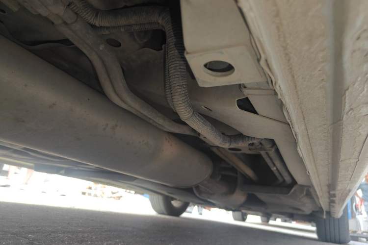 Used Buick GL8 2017 ES 28T Comfort Model China V Standard Chassis Rear Right