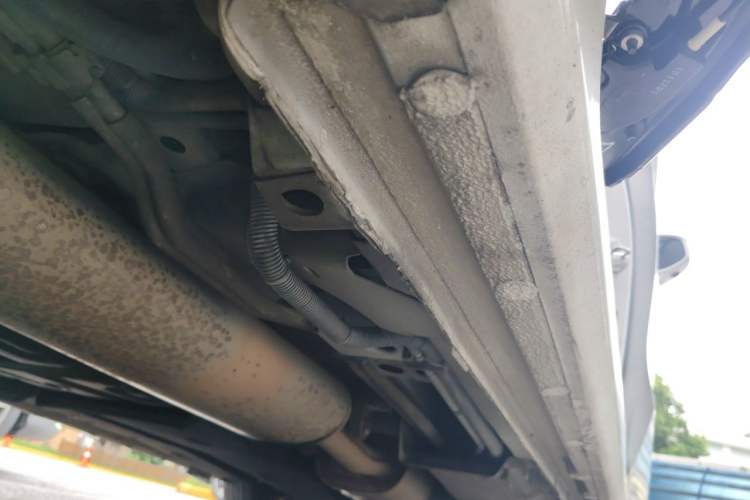 Used Buick GL8 2017 ES 28T Comfort Model China V Standard Chassis Rear Right