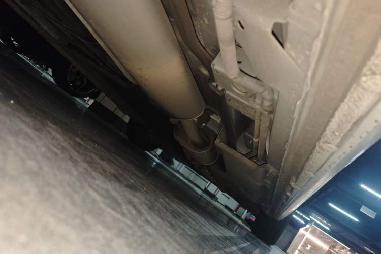 Used Buick GL8 2017 ES 28T Premium Version China V Standard Chassis Rear Right