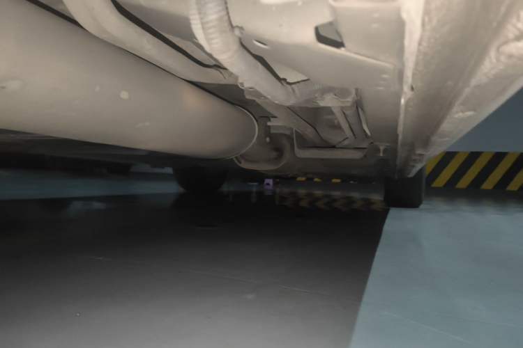 Used Buick GL8 2017 ES 28T Comfort Model China V Standard Chassis Rear Right