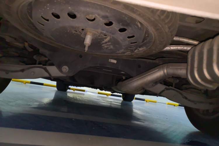 Used Buick GL8 2017 ES 28T Flagship Model China V Standard Chassis Rear