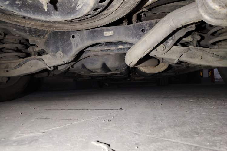 Used Buick GL8 2017 ES 28T Flagship Model China V Standard Chassis Rear
