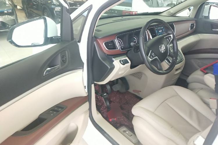 Used Buick GL8 2017 25S Luxury Version China V Standard Driver Seat