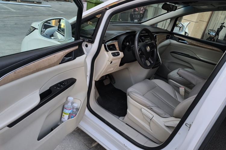 Used Buick GL8 2017 ES 28T Comfort Model China V Standard Driver Seat