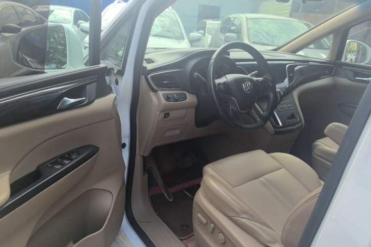 Used Buick GL8 2017 ES 28T Premium Version China V Standard Driver Seat