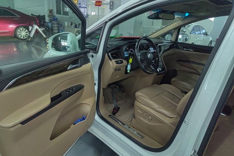 Used Buick GL8 2017 ES 28T Flagship Model China V Standard Driver Seat