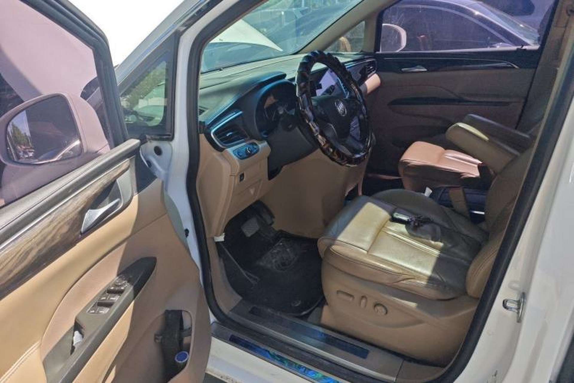 Used Buick GL8 2017 ES 28T Premium Version China V Standard Driver Seat