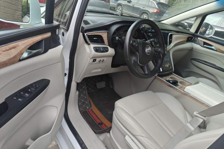 Used Buick GL8 2017 ES 28T Comfort Model China V Standard Driver Seat